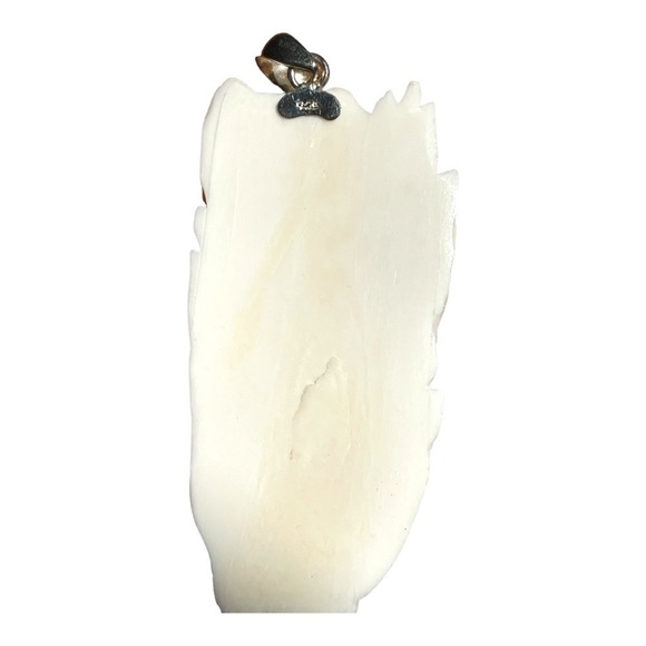 NOVICA carved bone cat pendant with silver finding, no chain,excellent condition - Picture 4 of 6